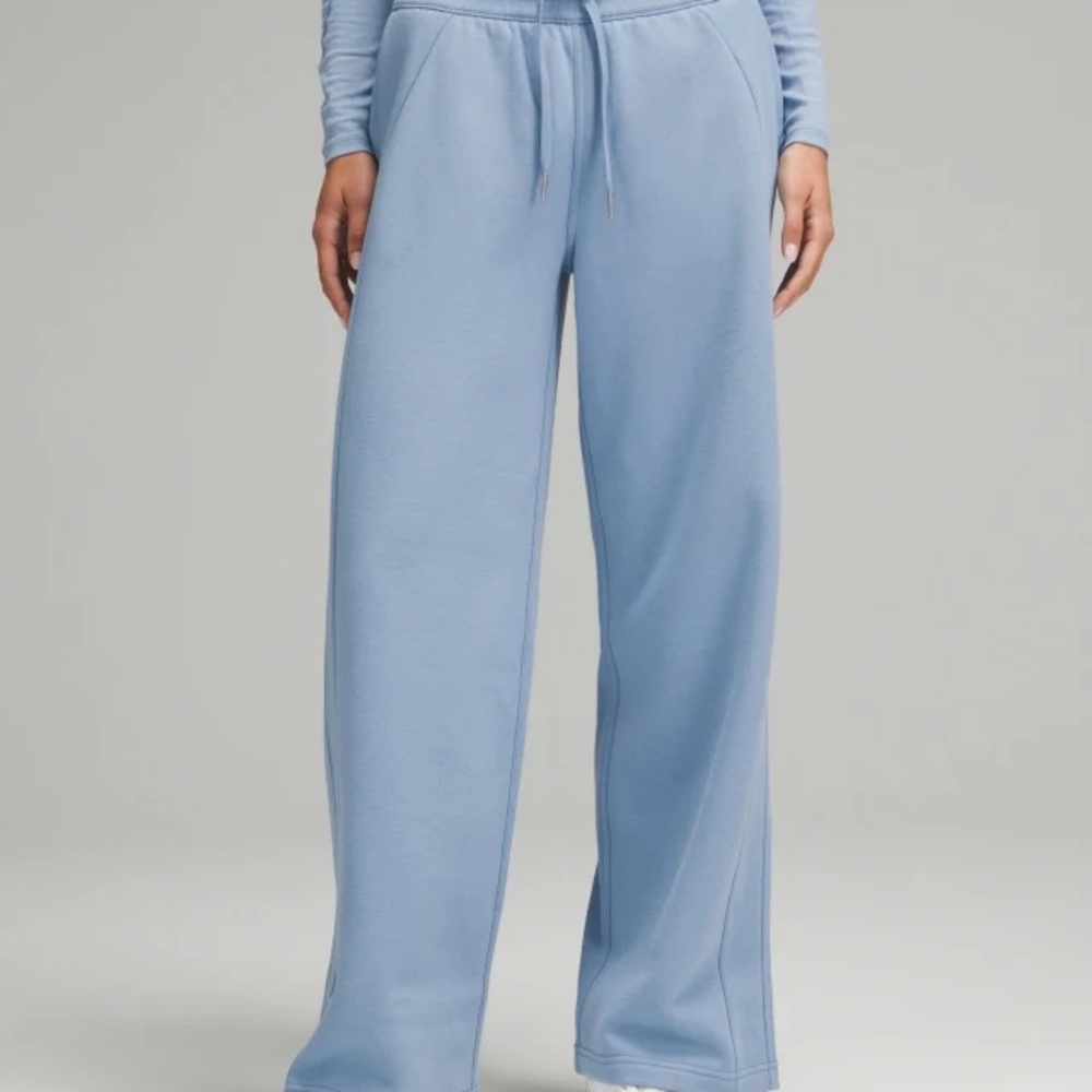 Lululemon Scuba Mid-Rise Wide-Leg Pant Regular